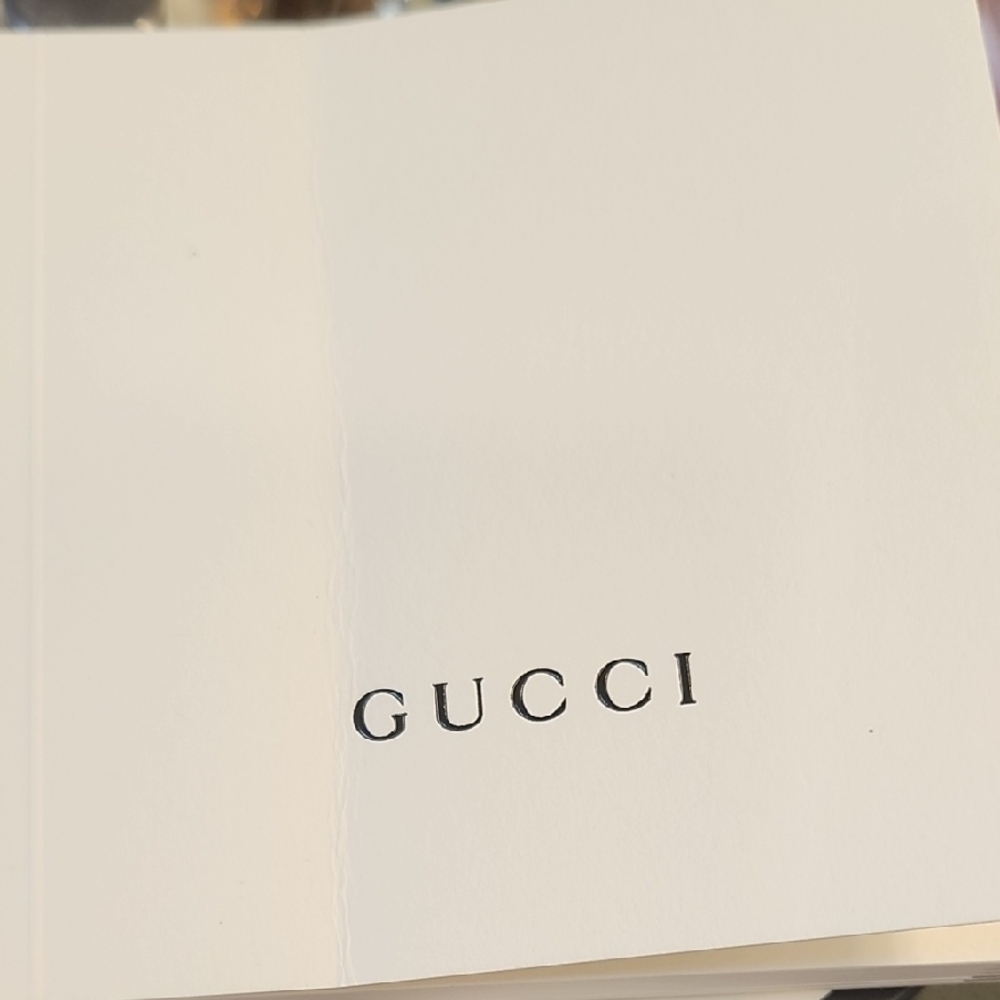 Gucci Women's Vibrant Green and Red Watch - Picture 3 of 6